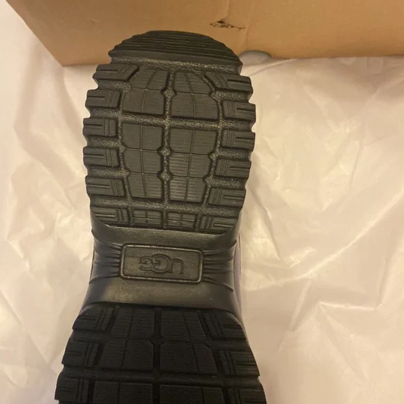 Ugg Yose Puff Snow Boots - Picture 7 of 8